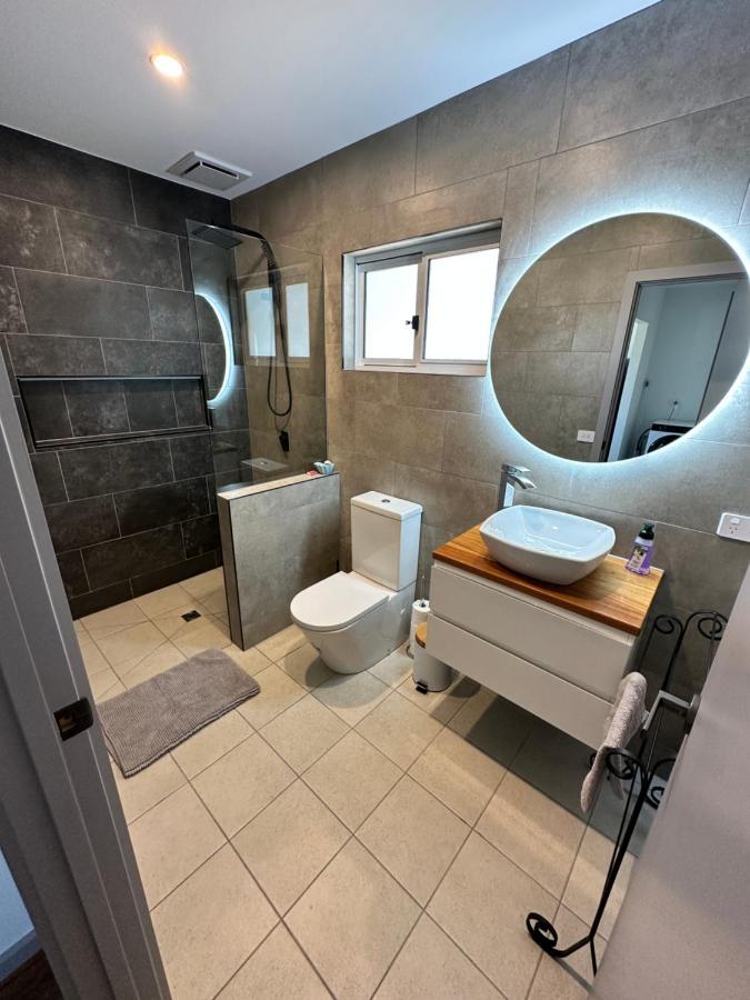 Luxury Holiday Unit 8Min Walk To Town Center With Boat Parking Mallacoota Kültér fotó